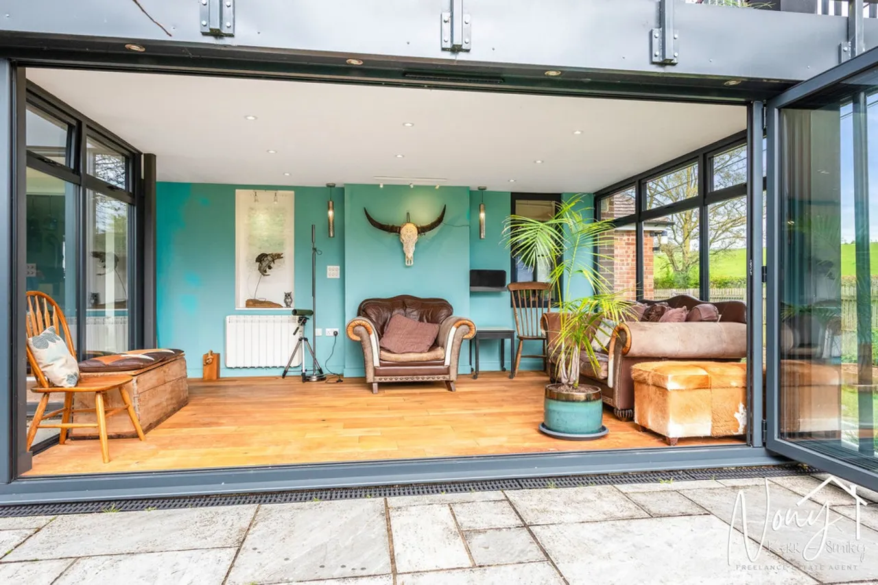 Bull Farm, Lovedon Lane, photo 12