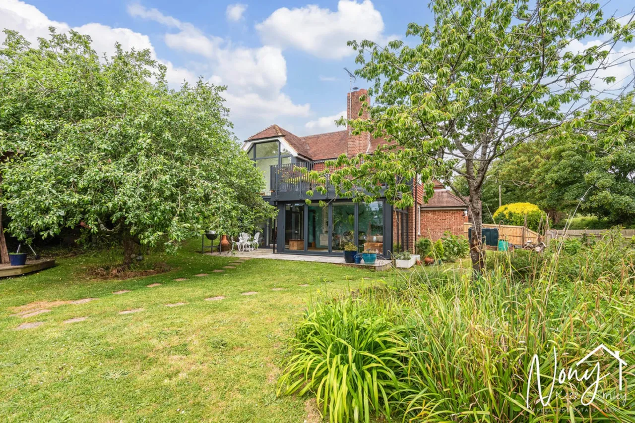 Bull Farm, Lovedon Lane, photo 4