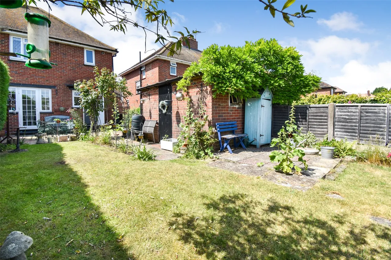 Calvert Close, Aldershot, Hampshire, GU12 4QX, photo 13