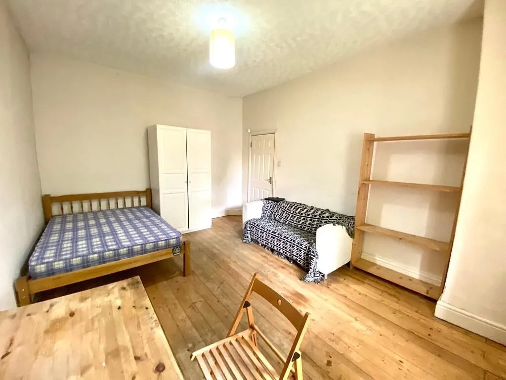 Blair Road, Whalley Range, M16, photo 2