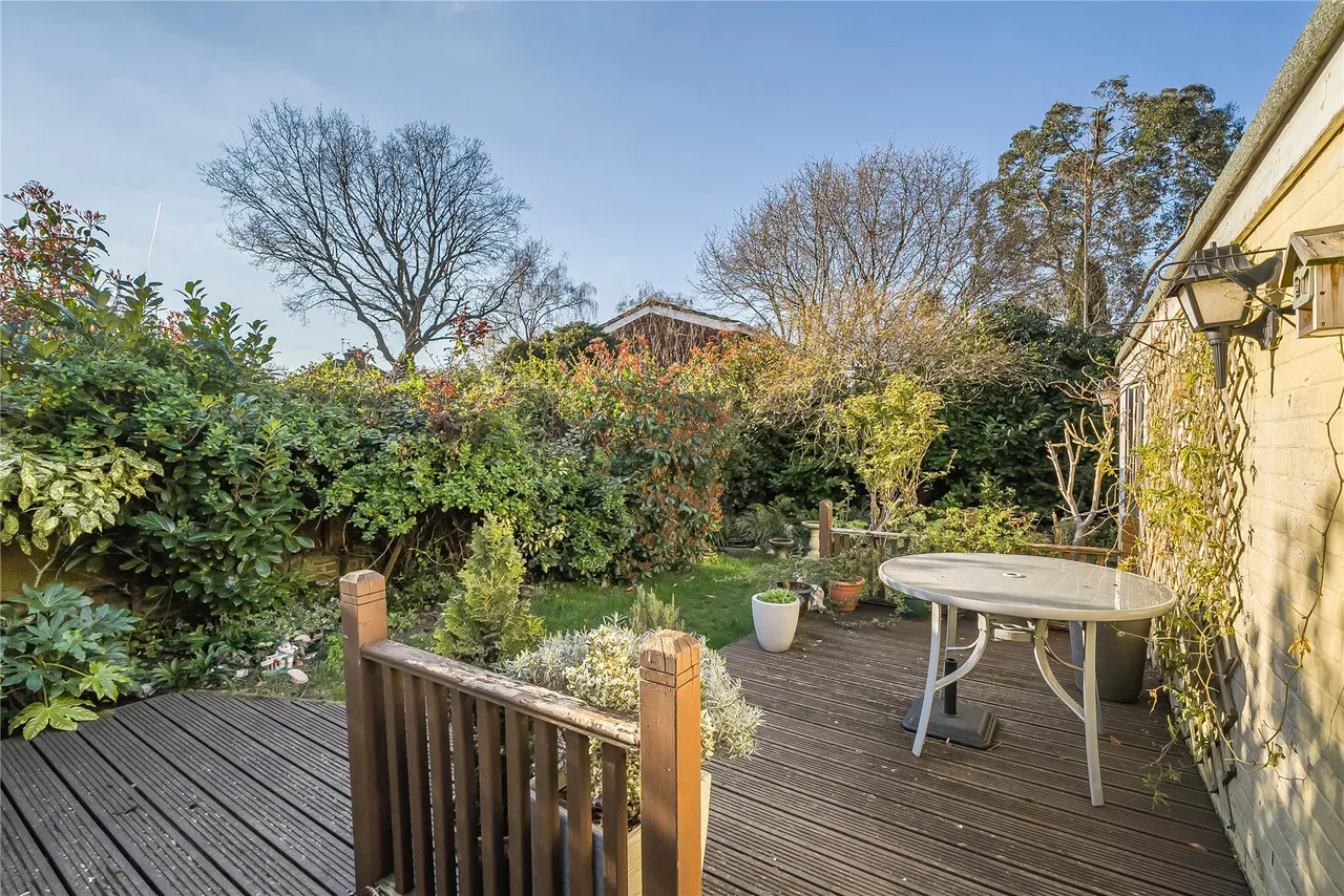 Liberty Lane, Addlestone, KT15, photo 13