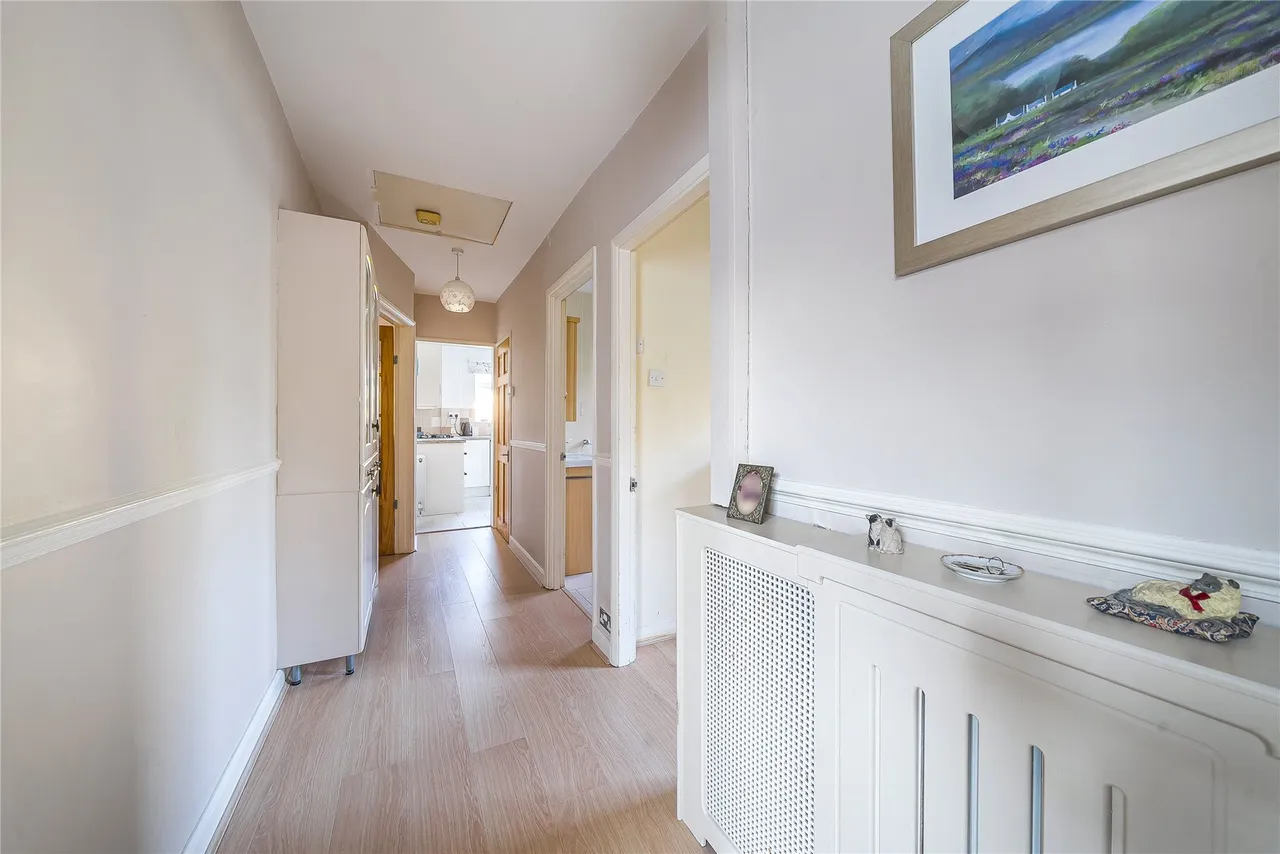 Liberty Lane, Addlestone, KT15, photo 12