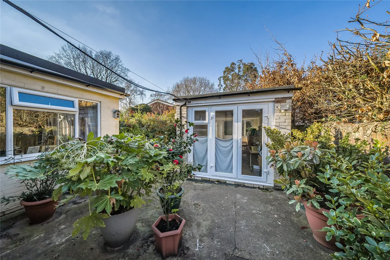 Liberty Lane, Addlestone, KT15, photo 14