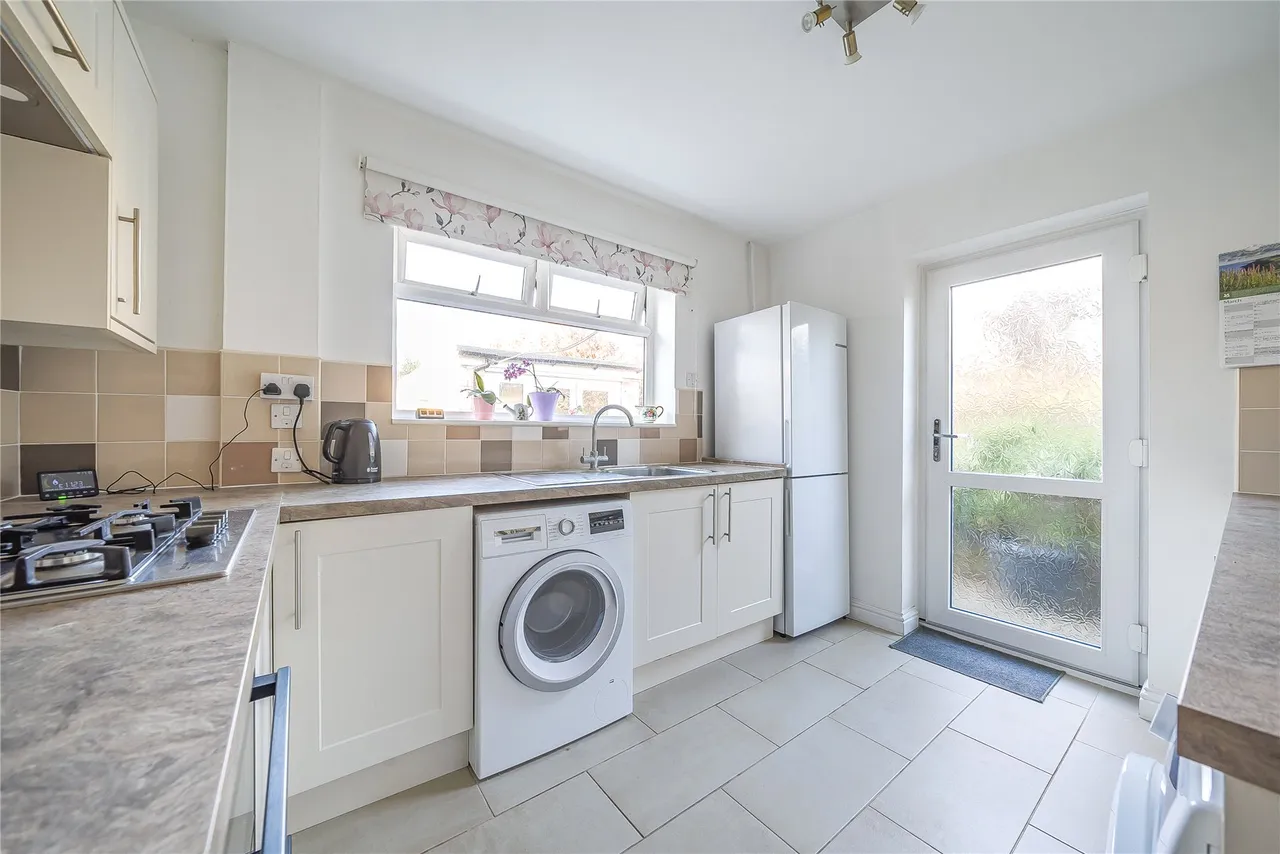 Liberty Lane, Addlestone, KT15, photo 4