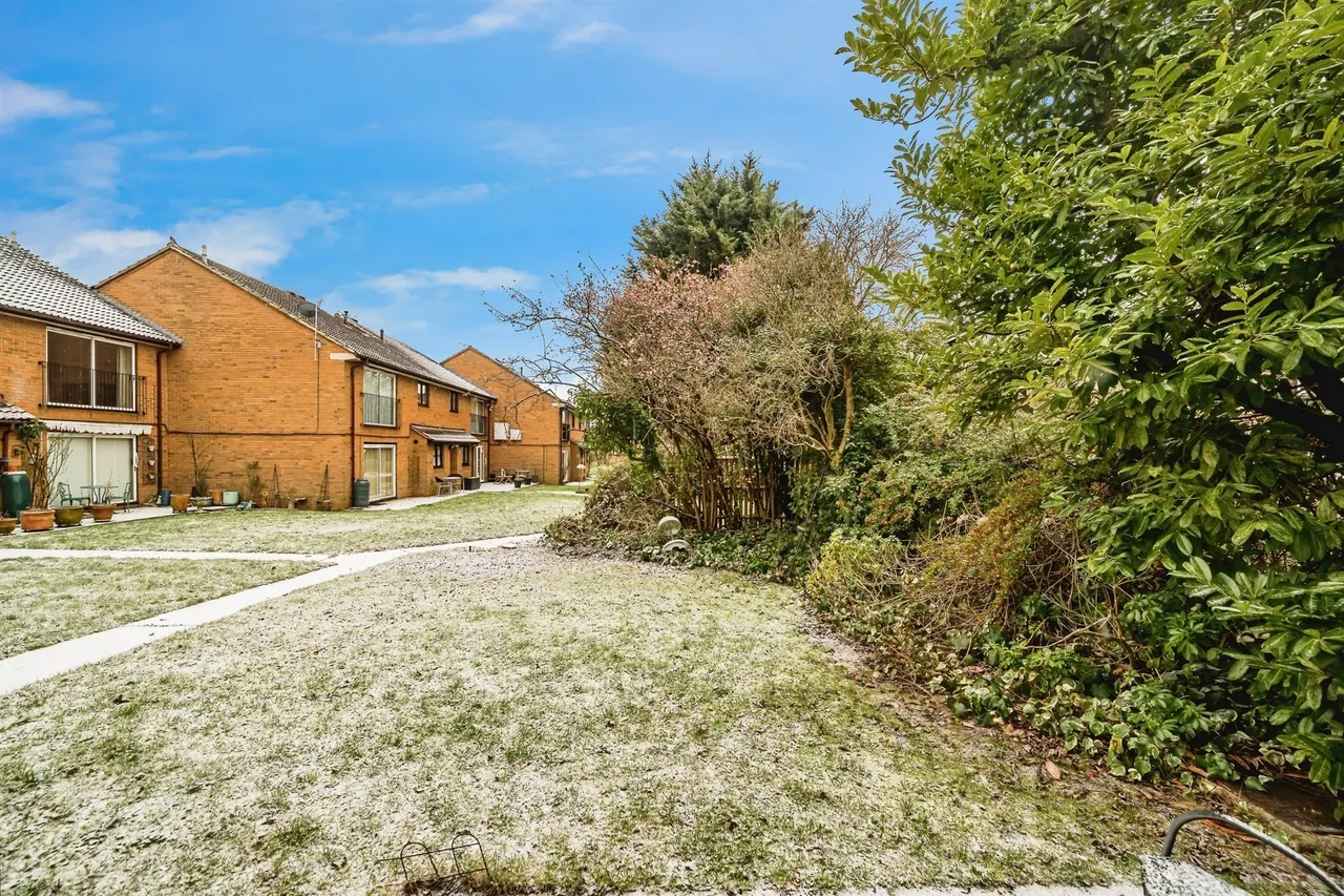 Coulson Way, Burnham, Slough, photo 6