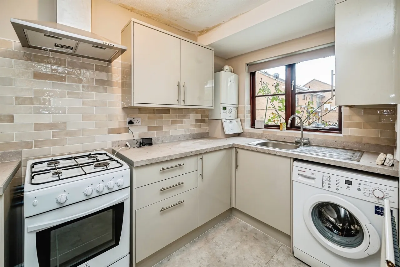 Coulson Way, Burnham, Slough, photo 11