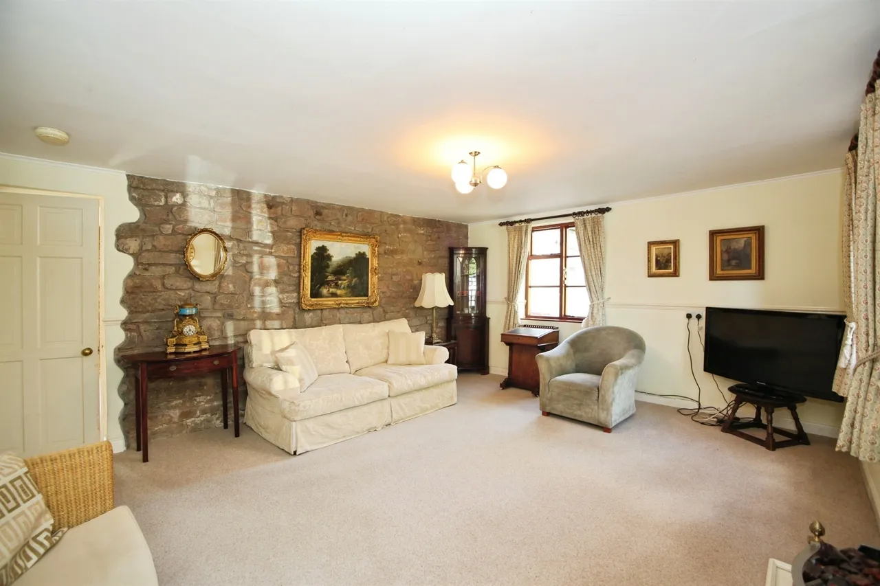 Back Road, Chepstow, NP16, photo 7