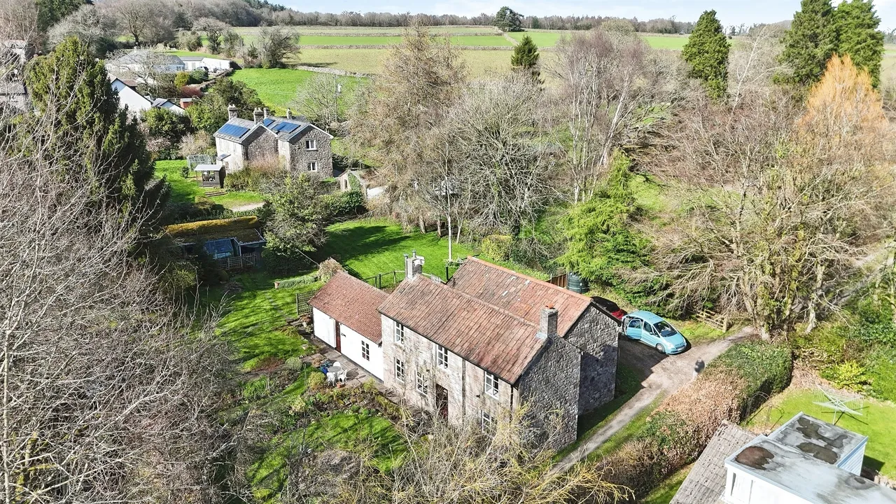 Back Road, Chepstow, NP16, photo 2