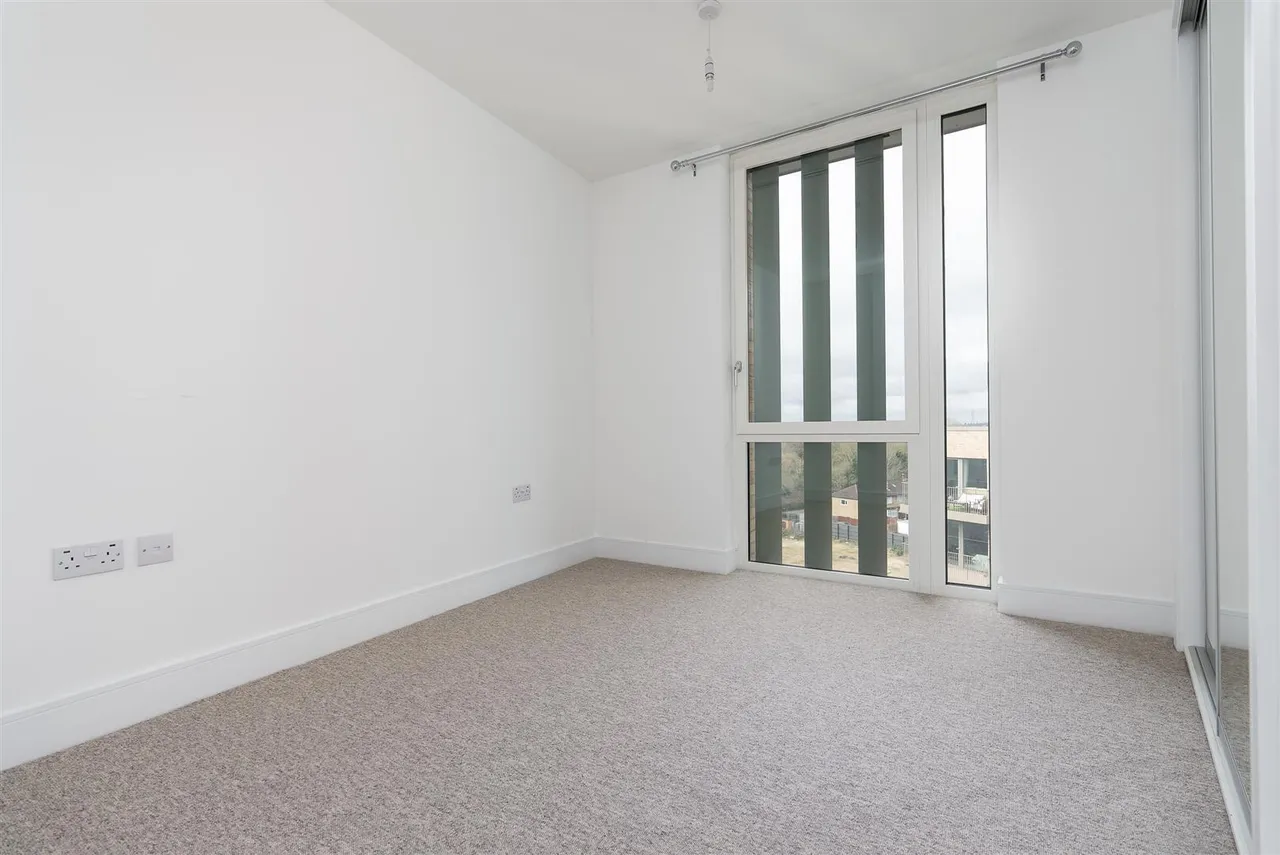 Garnet Place, West Drayton, UB7, photo 12