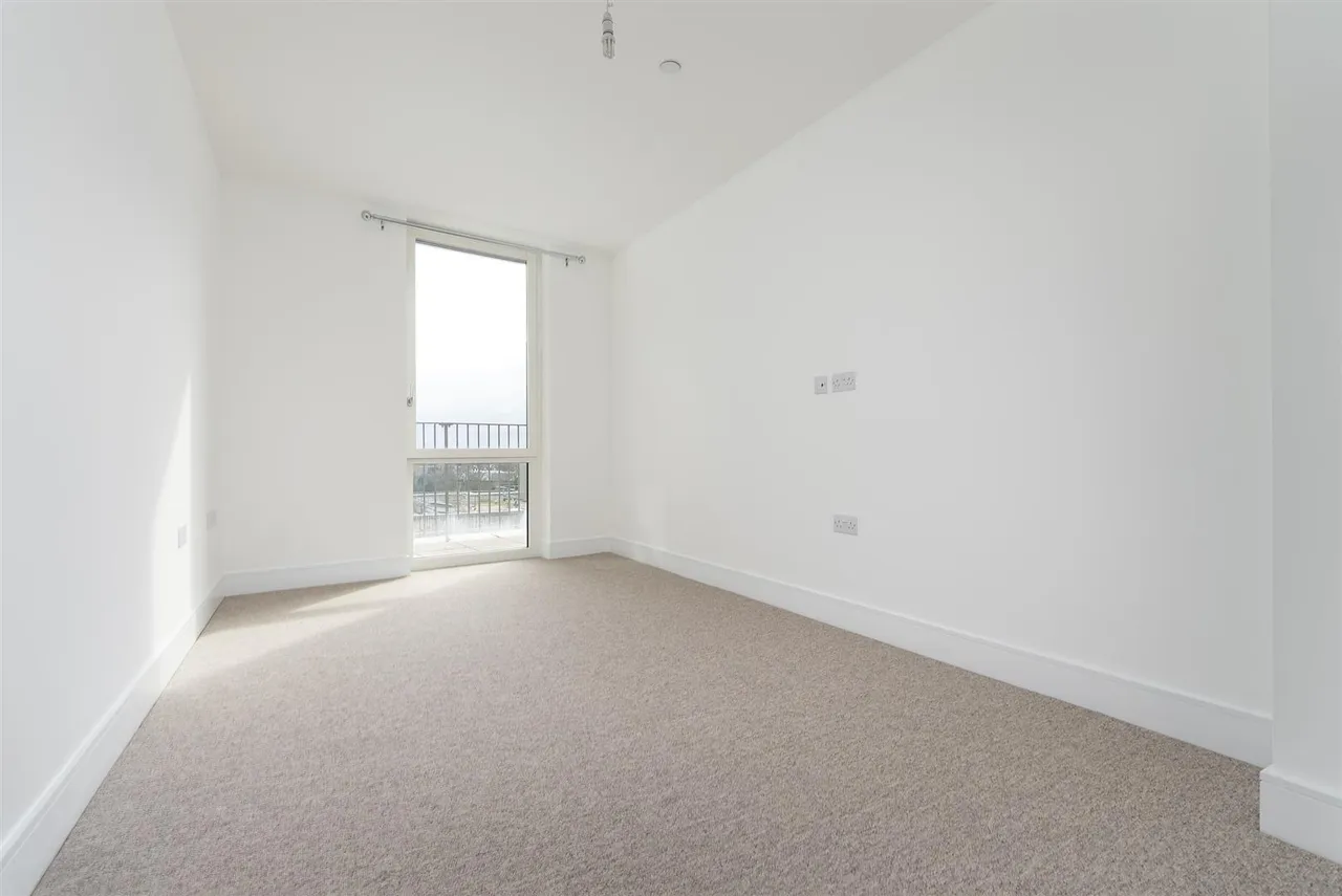 Garnet Place, West Drayton, UB7, photo 14