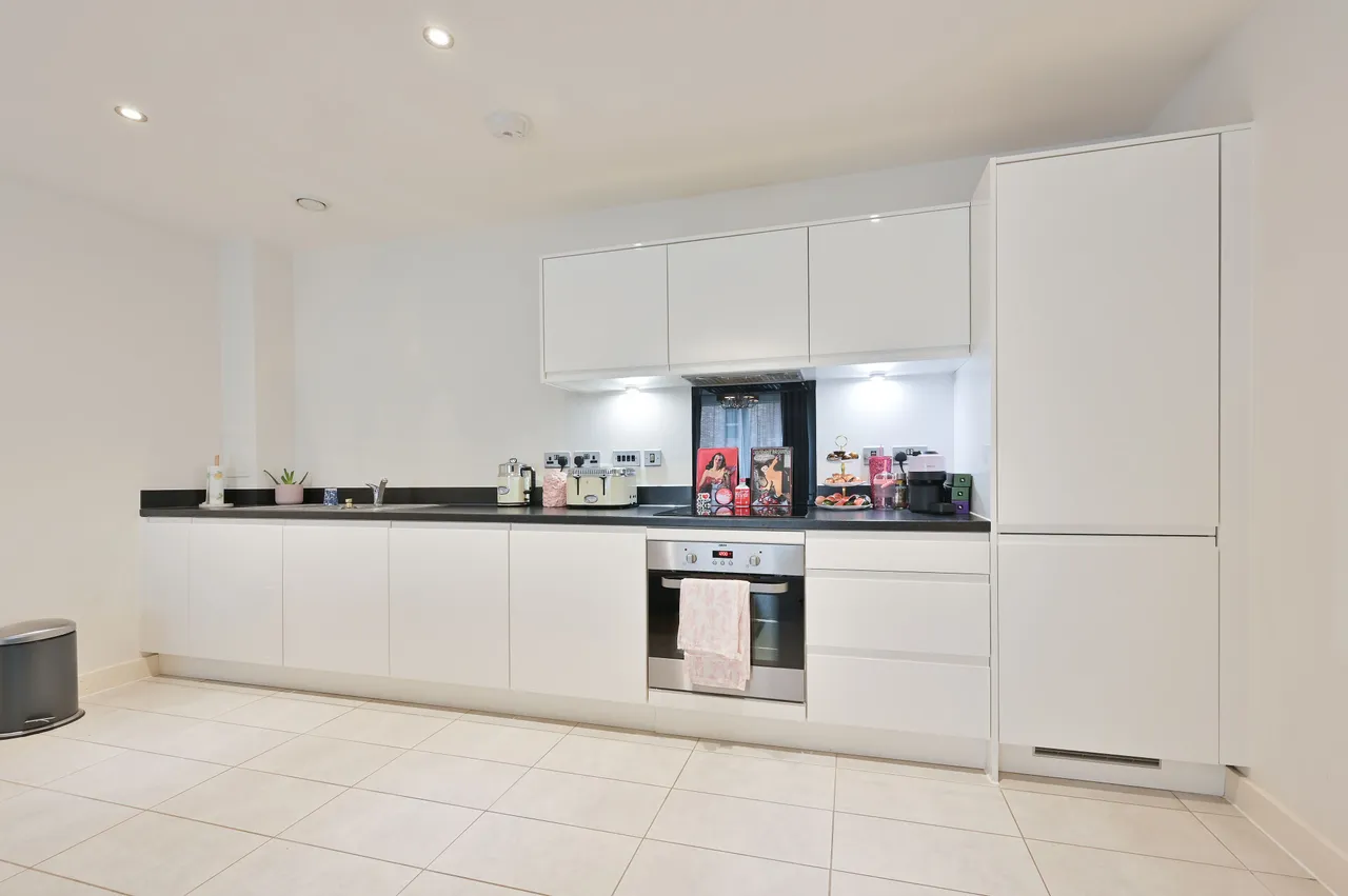 Flat 13, Wallace House, Gayton Road, Harrow, photo 4