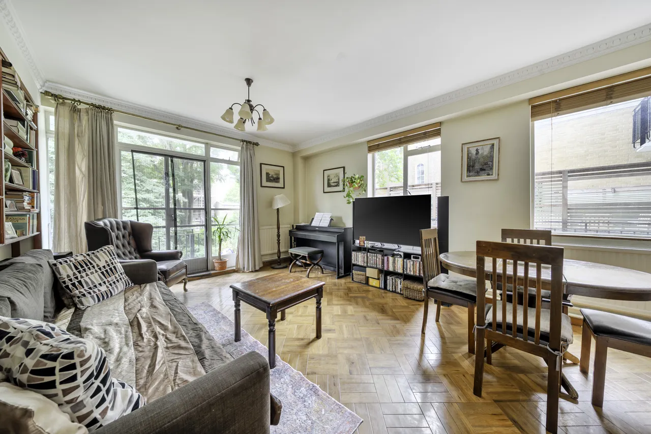 2 bed flat for sale — Southampton Row, London, WC1B