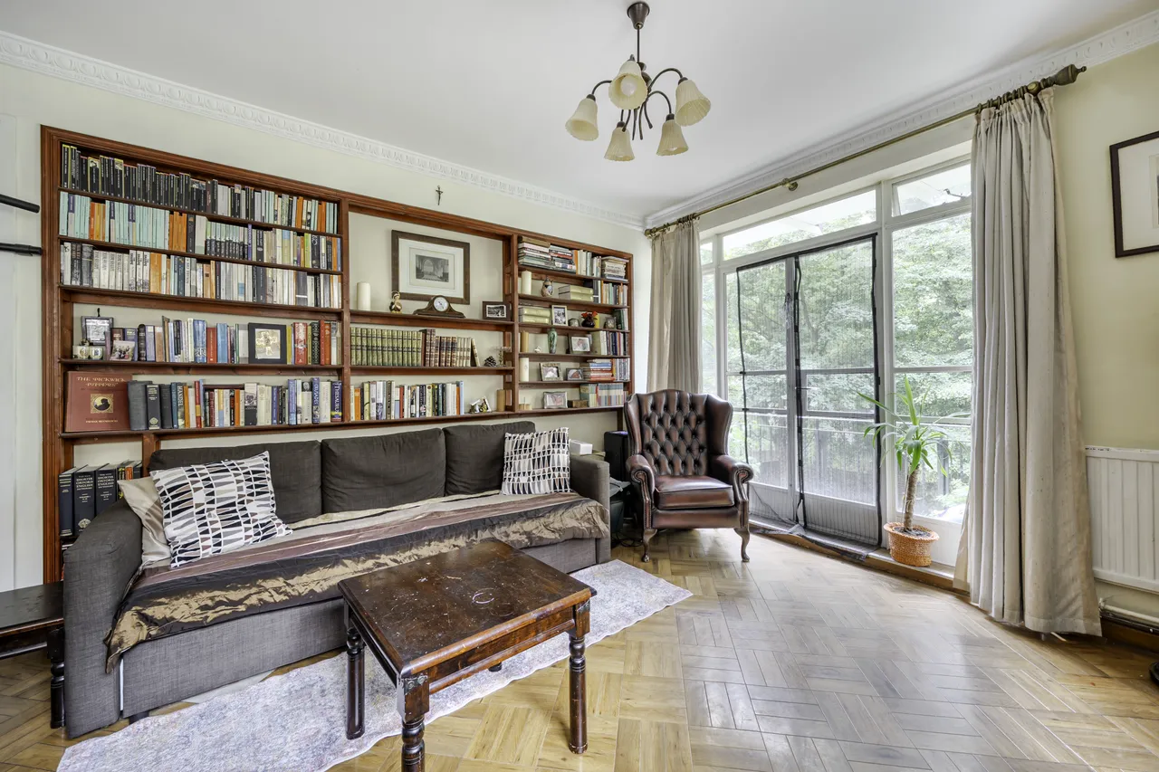 Southampton Row, London, WC1B, photo 7