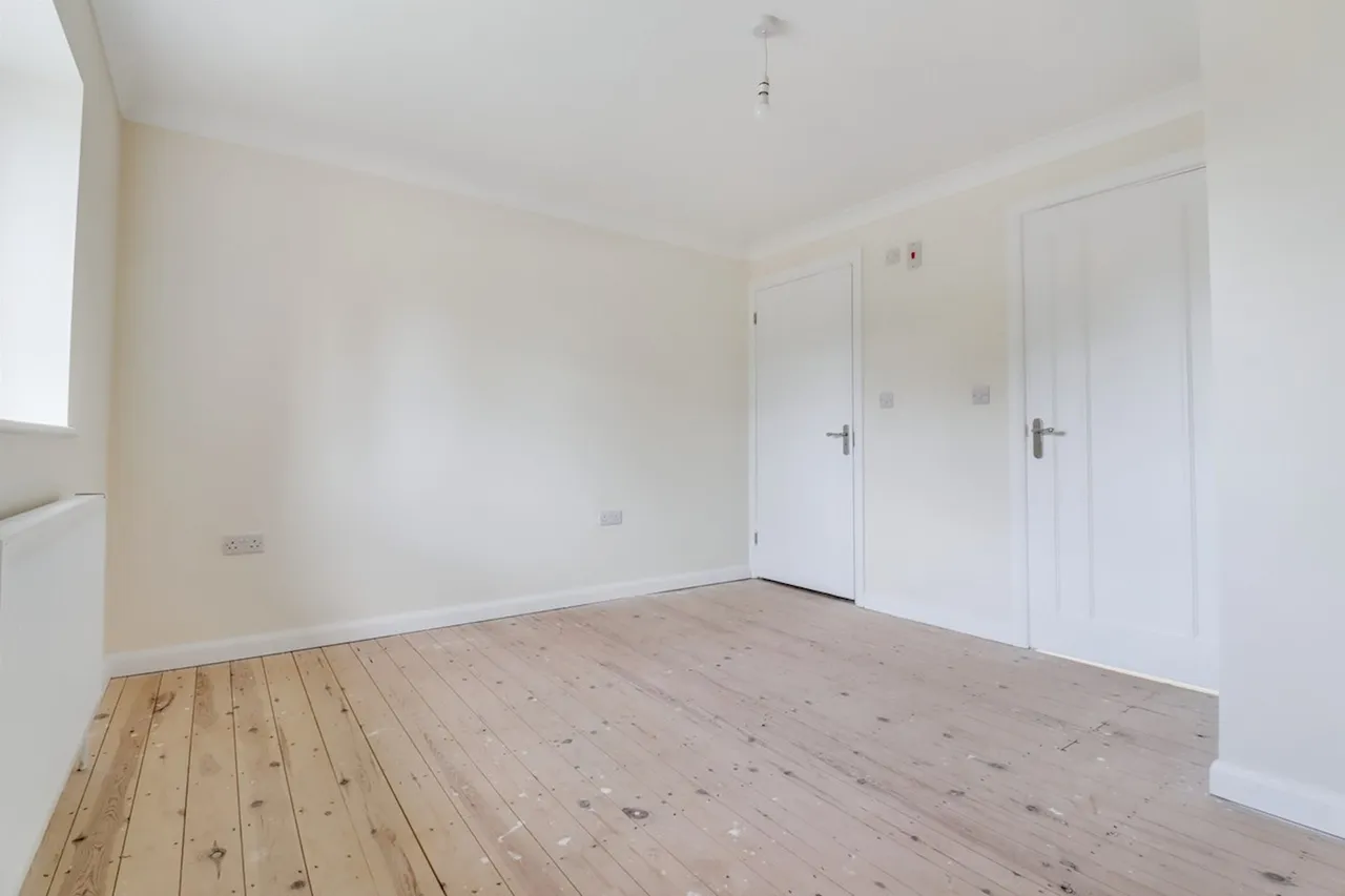 Fairview Crescent, Rayleigh, SS6, photo 7