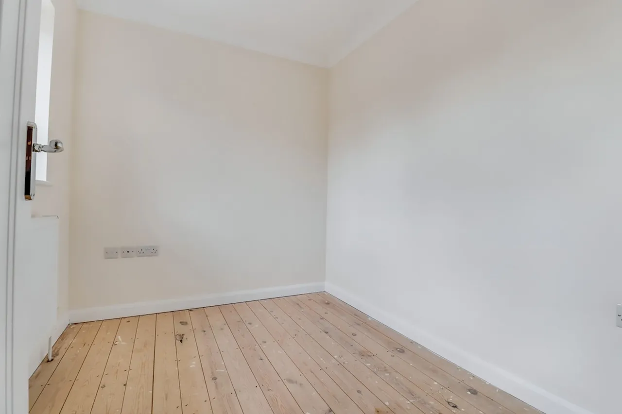 Fairview Crescent, Rayleigh, SS6, photo 11