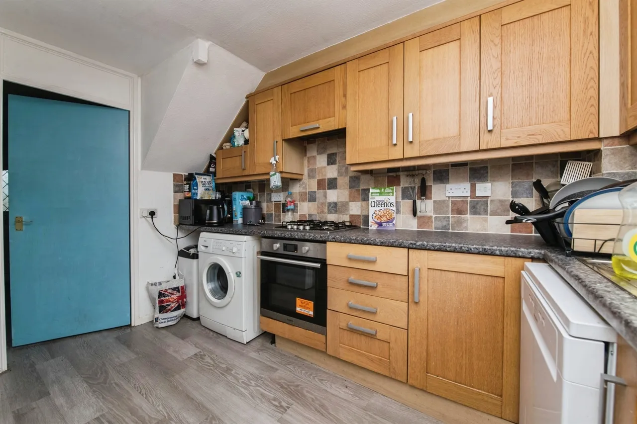 Carlyon Gardens, Exeter, photo 5