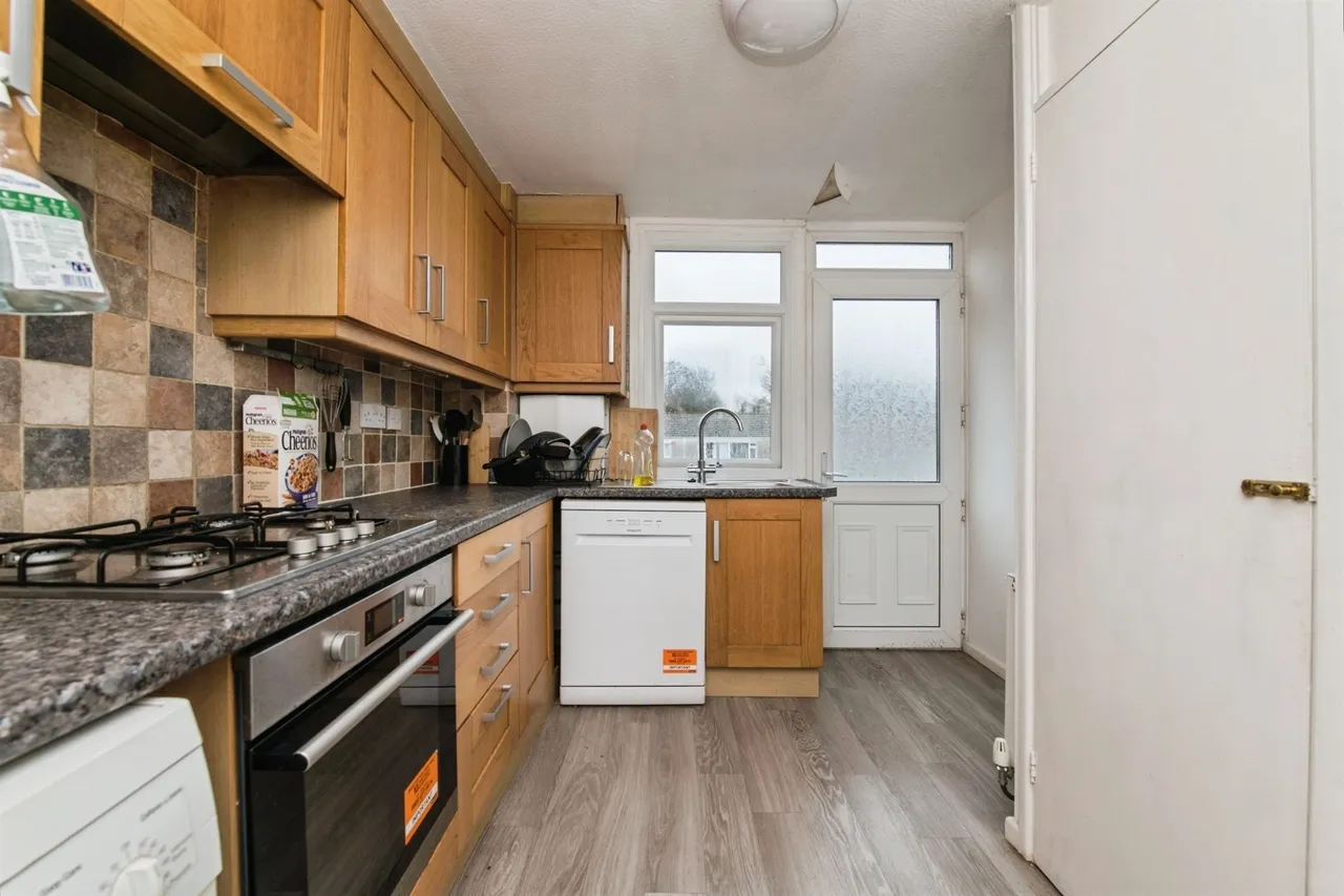 Carlyon Gardens, Exeter, photo 11