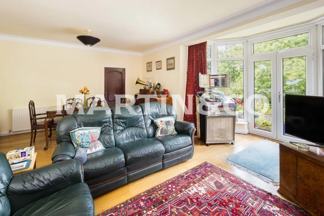 Ellesmere Close, Wanstead, photo 6