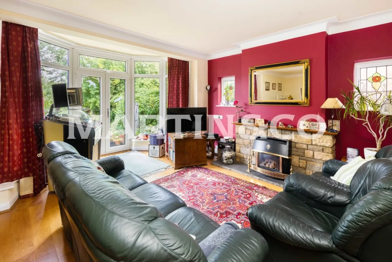 Ellesmere Close, Wanstead, photo 10