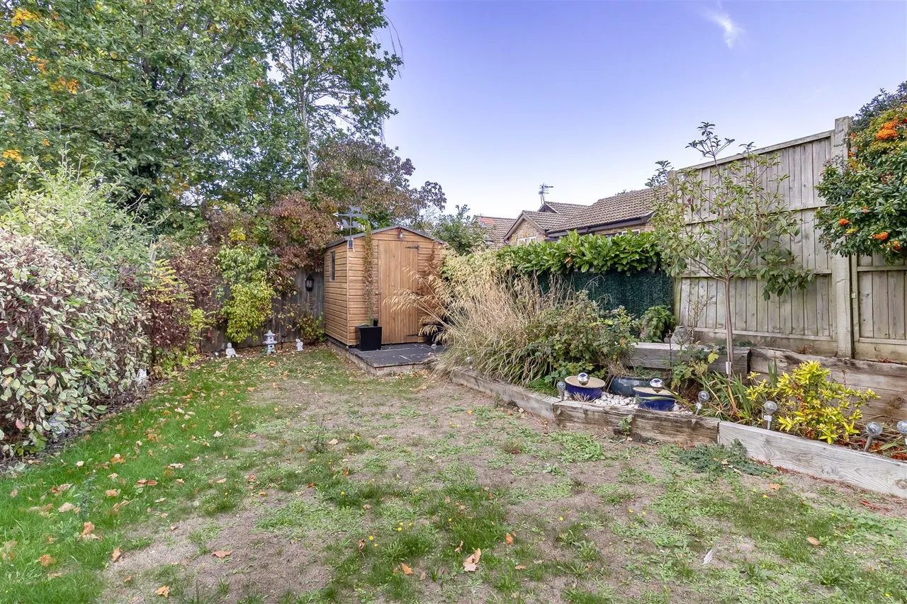 Shannon Close, Haverhill, CB9, photo 15