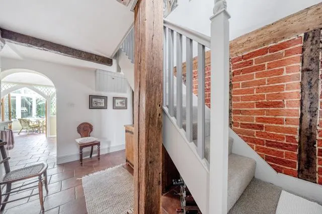 Old Chertsey Road, Chobham, GU24, photo 16