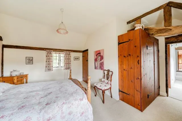 Old Chertsey Road, Chobham, GU24, photo 18