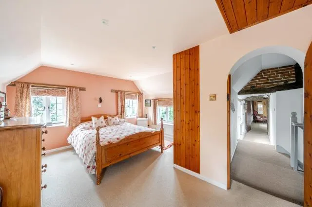 Old Chertsey Road, Chobham, GU24, photo 24