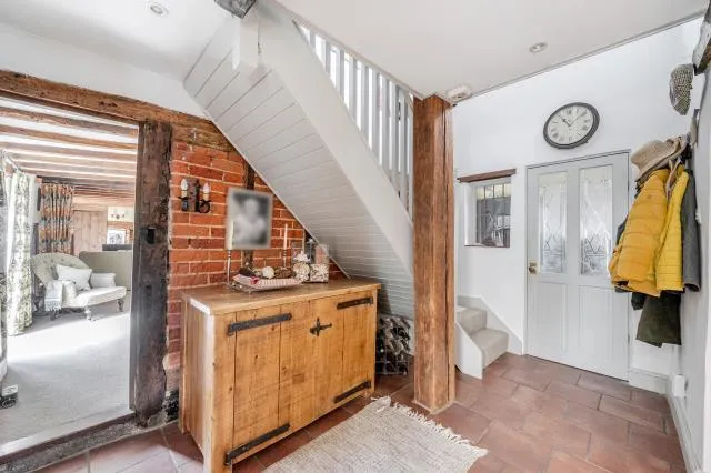 Old Chertsey Road, Chobham, GU24, photo 15