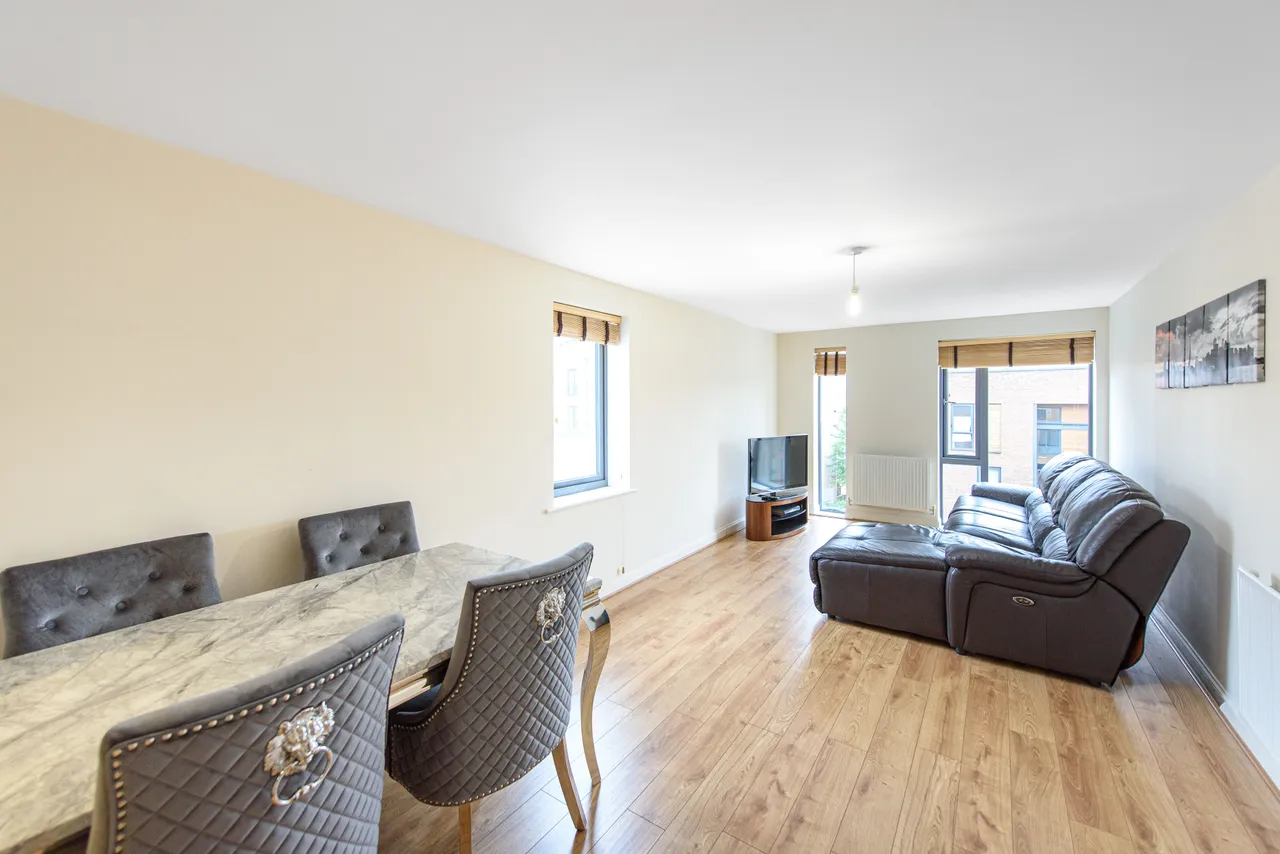Flat 26, Harvil Court, London, photo 2