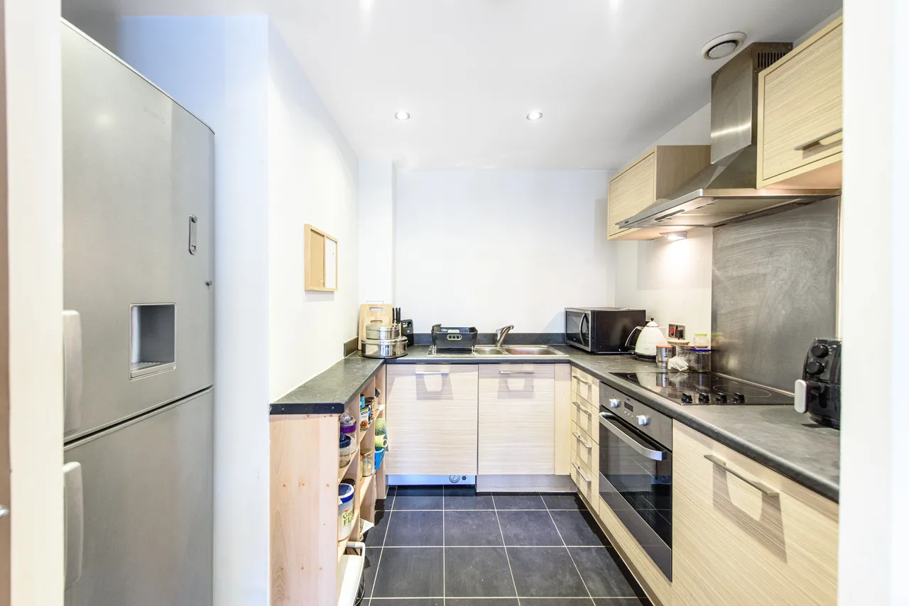 Flat 26, Harvil Court, London, photo 6