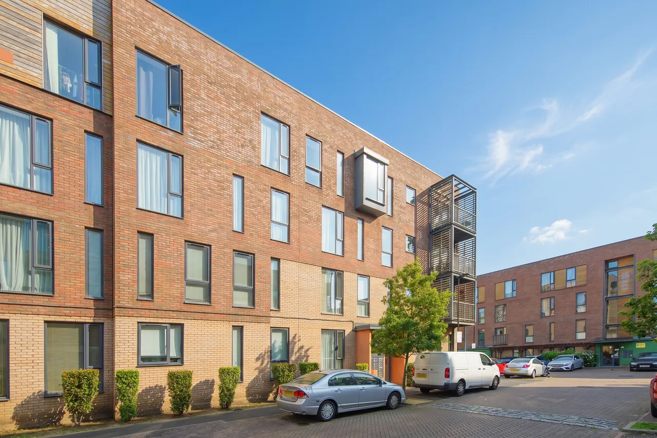 1 bed flat for sale — Flat 26, Harvil Court, London