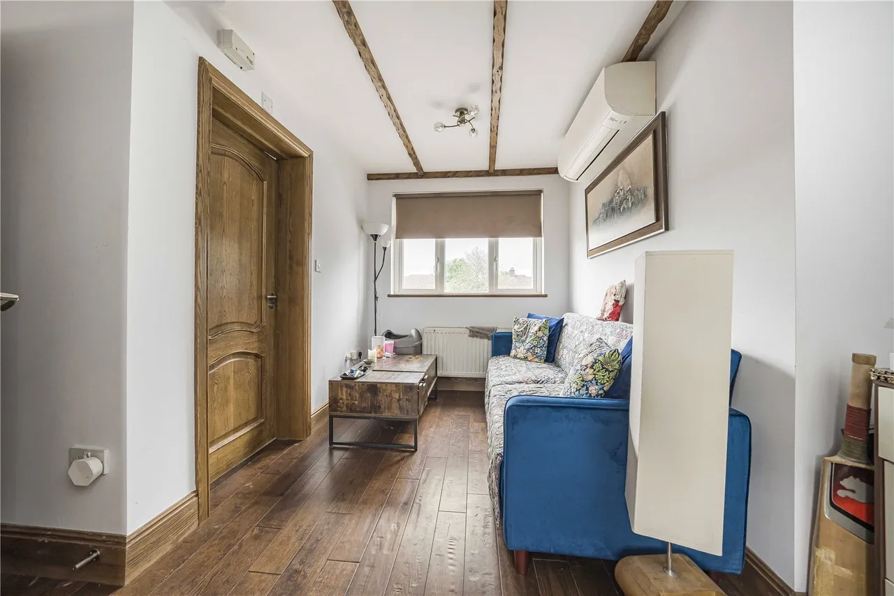 Hardwicke Avenue, Hounslow, TW5, photo 12