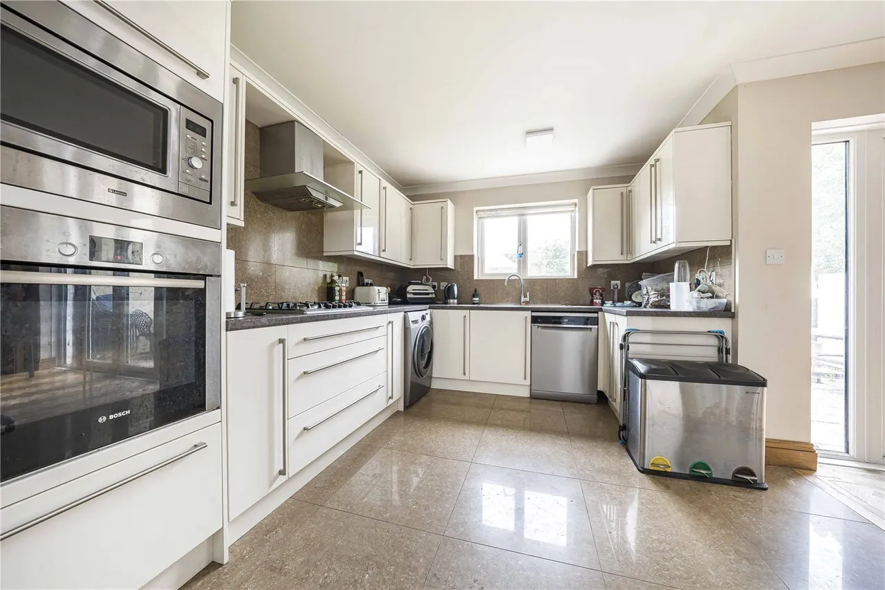 Hardwicke Avenue, Hounslow, TW5, photo 4