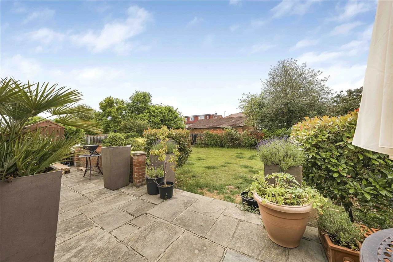 Hardwicke Avenue, Hounslow, TW5, photo 3