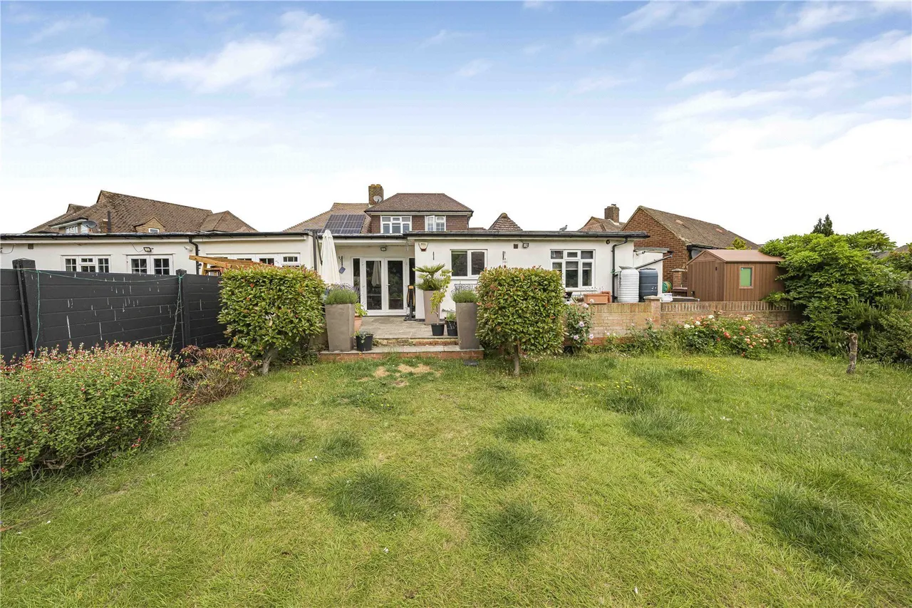 Hardwicke Avenue, Hounslow, TW5, photo 16