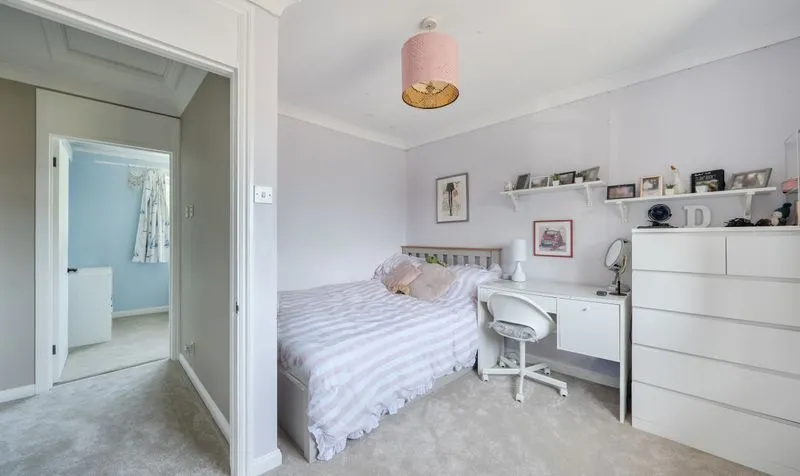 Old Court, Ashtead, KT21, photo 13