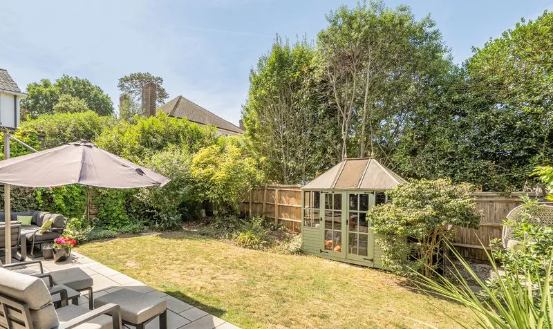 Old Court, Ashtead, KT21, photo 5