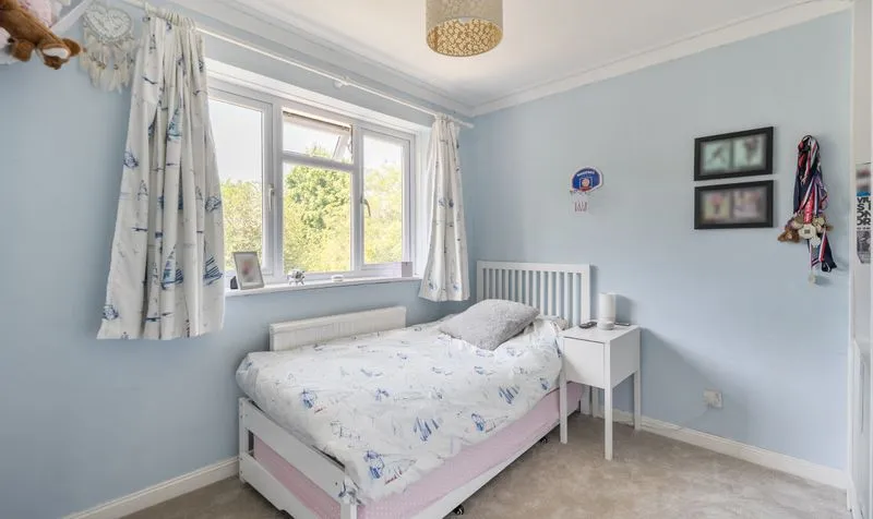 Old Court, Ashtead, KT21, photo 16