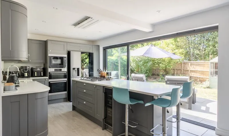 Old Court, Ashtead, KT21, photo 3