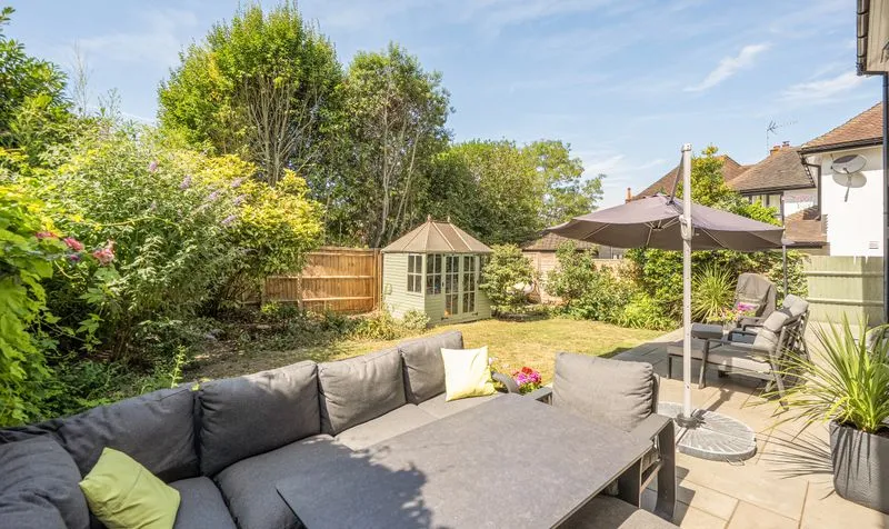 Old Court, Ashtead, KT21, photo 7