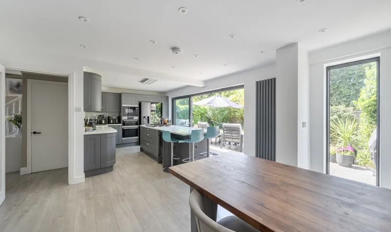 Old Court, Ashtead, KT21, photo 4