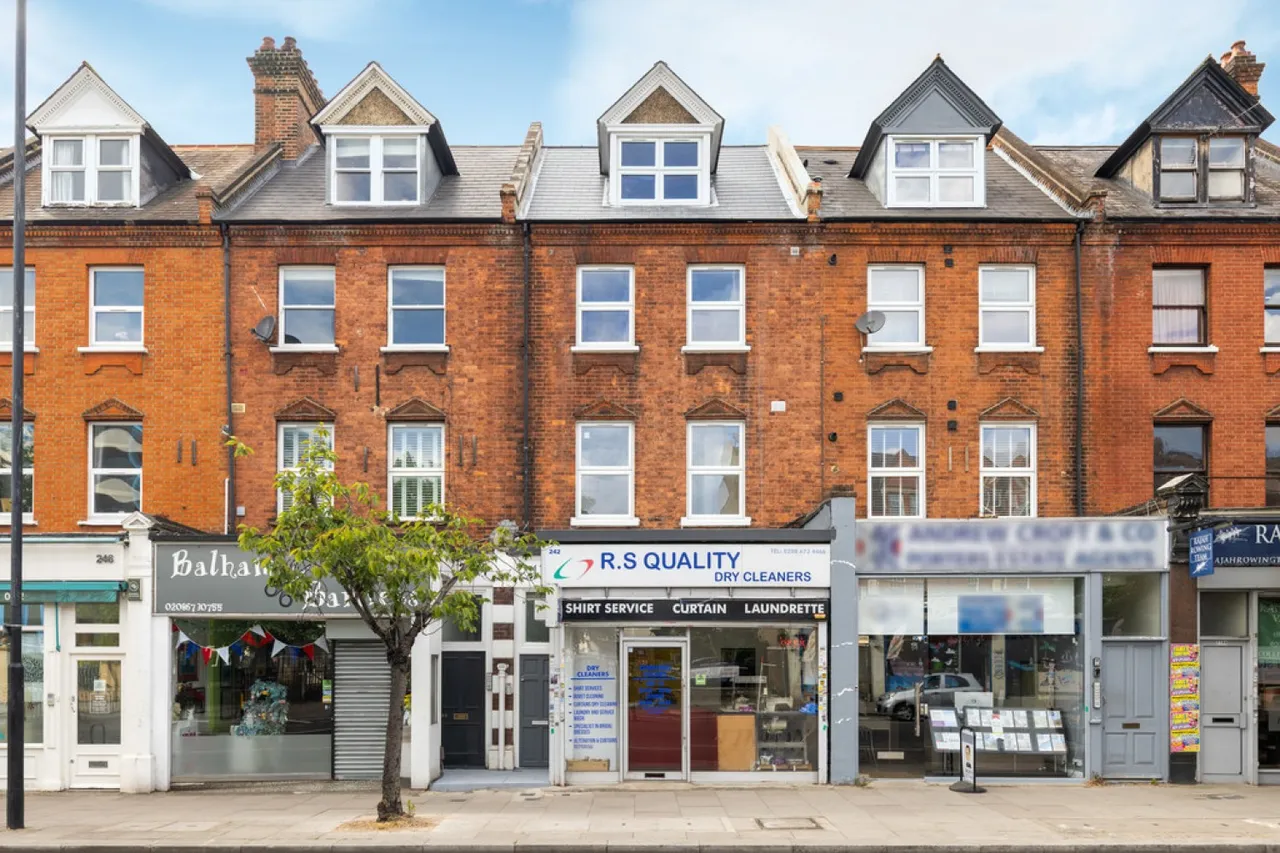 house to rent — Balham High Road, Balham