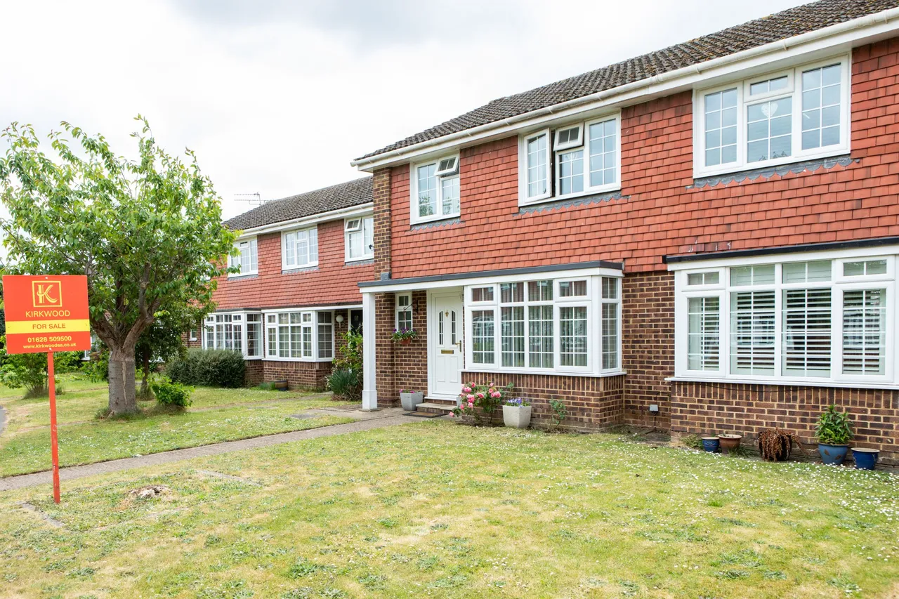 Dorchester Close, Cranbrook Drive, Maidenhead, Berkshire, photo 23