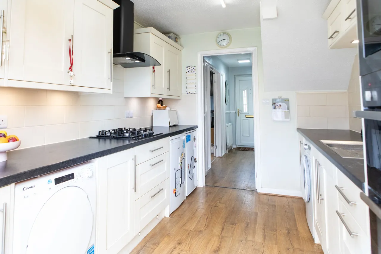 Dorchester Close, Cranbrook Drive, Maidenhead, Berkshire, photo 10