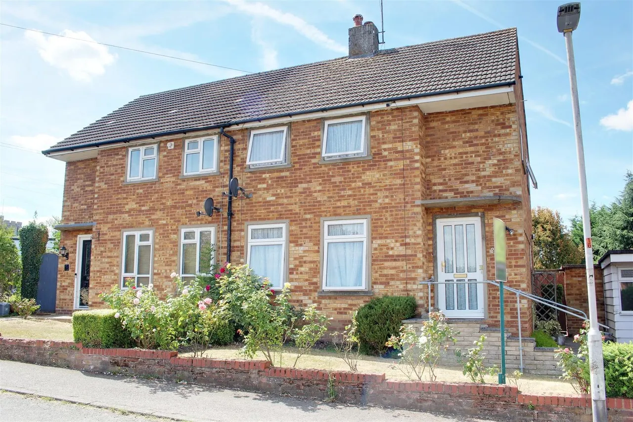 3 bed house for sale — Brookside, South Mimms EN6 3PU