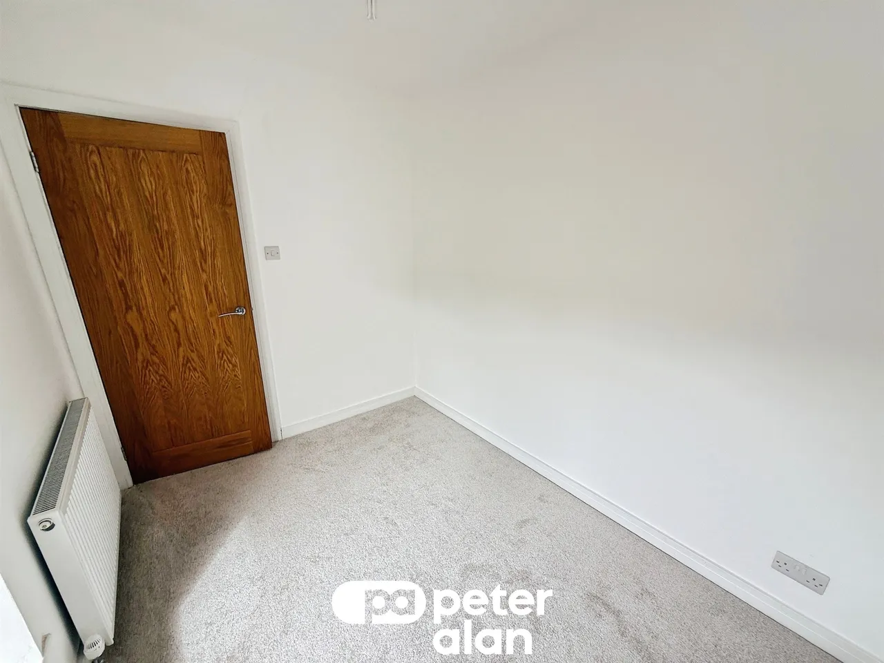 High Street, Blackwood, NP12, photo 12