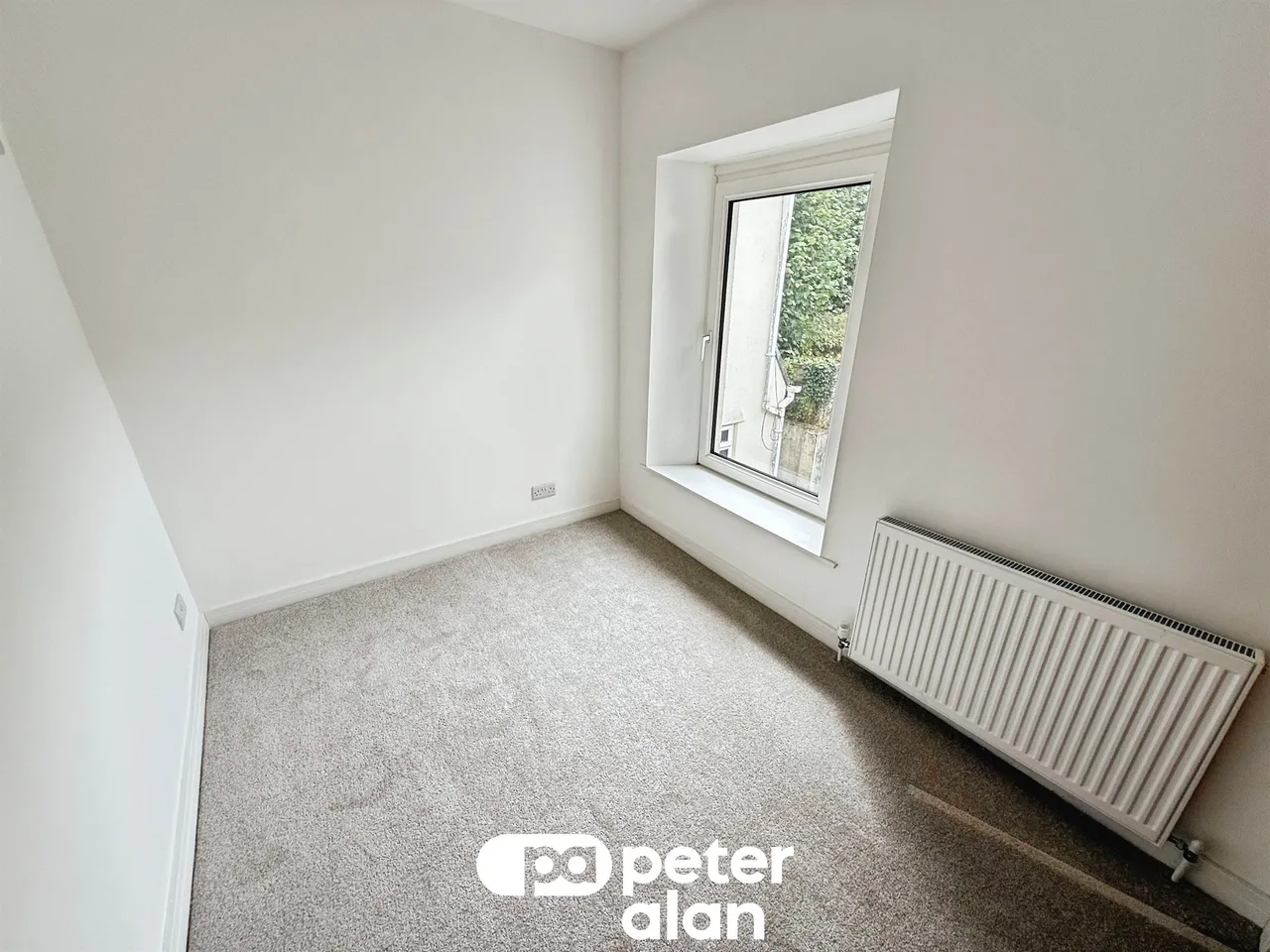 High Street, Blackwood, NP12, photo 8