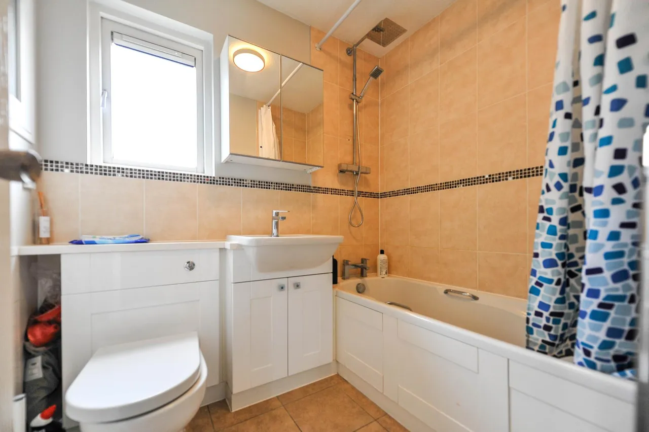 Ruskin Way, London, SW19, photo 14