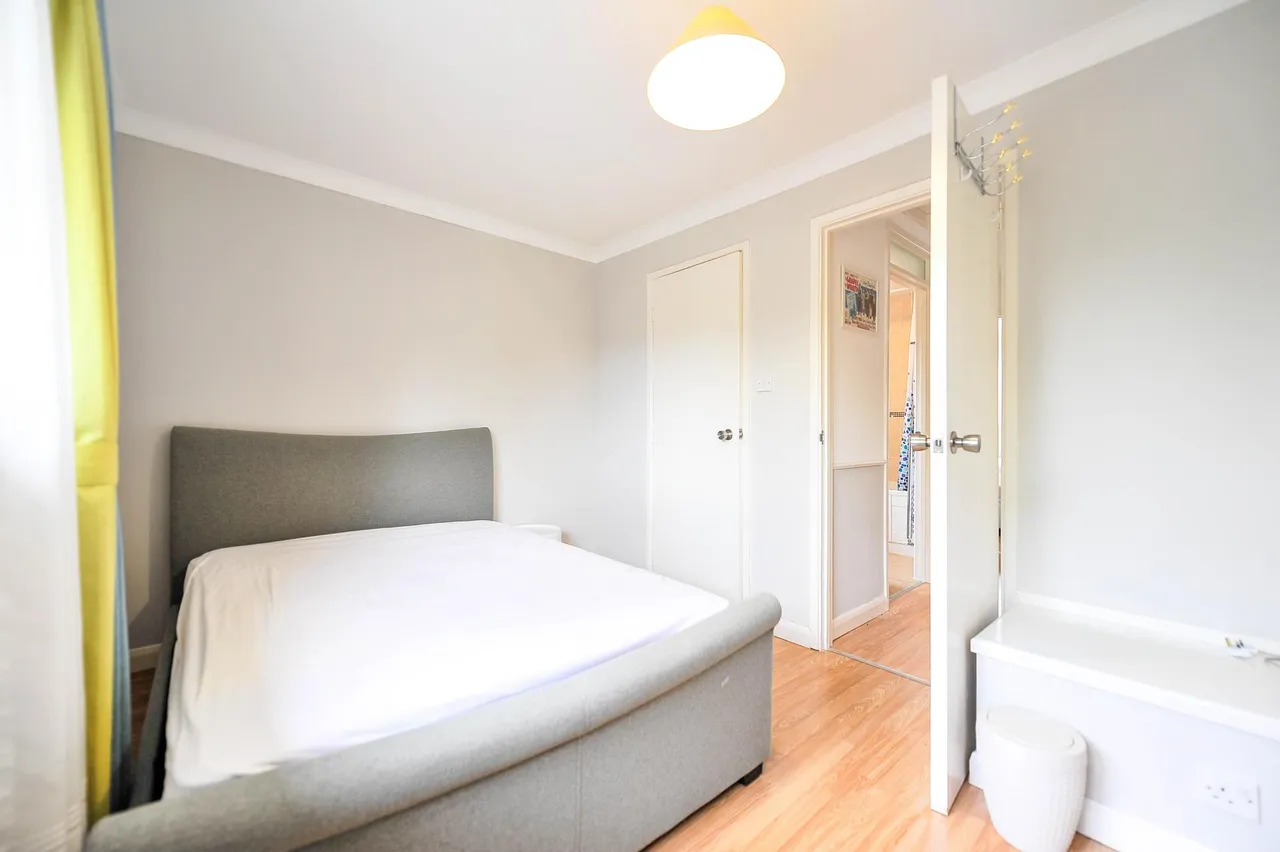 Ruskin Way, London, SW19, photo 13