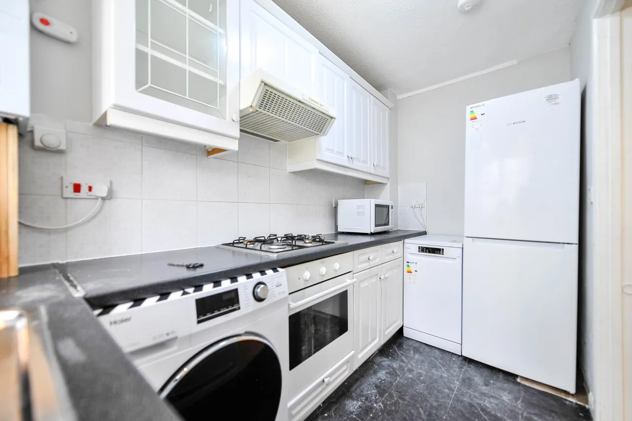 Ruskin Way, London, SW19, photo 4